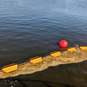 barrage pour pollution aux hydrocarbures