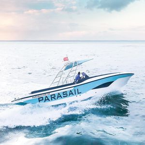bateau de parachute ascensionnel in-bord