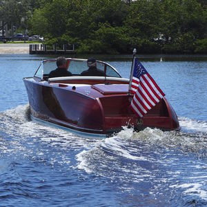 runabout in-bord / électrique / à double console / en bois