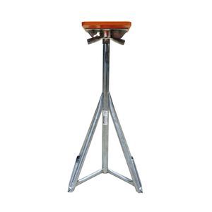 pied de mise sur cale pour bateau à moteur 1