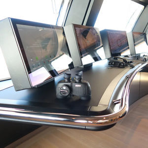 Système de Pont Intégré pour yacht 1