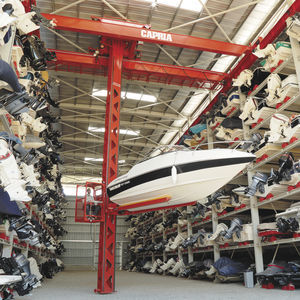 portique de stockage de bateaux