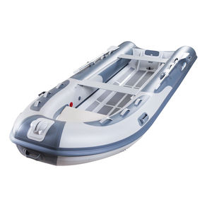 bateau pneumatique hors-bord 1