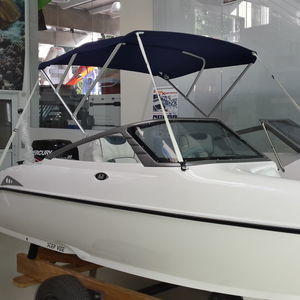 Bimini top pour bateau 1