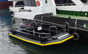 bateau de travail