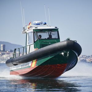 bateau de surveillance 1