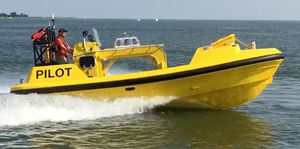 bateau de travail