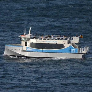 bateau à passagers