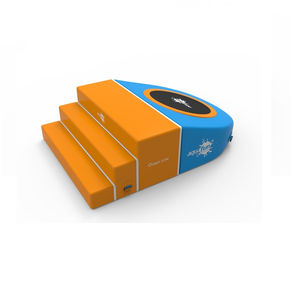 jeu aquatique trampoline