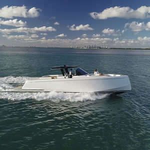 vedette in-bord / open / bain de soleil / T-Top