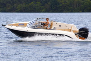 cabin-cruiser hors-bord