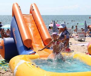 jeu aquatique toboggan