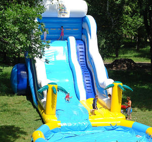 jeu aquatique toboggan