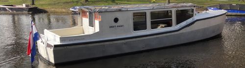 Cabin-cruiser in-bord - ARVIRO 10 - Arviro B.V. - électro-solaire / remorquable