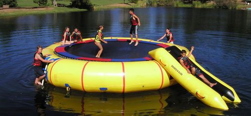 Jeu aquatique trampoline - Commercial  - CUSTOM CHUTES - pour base de loisirs / pour yacht