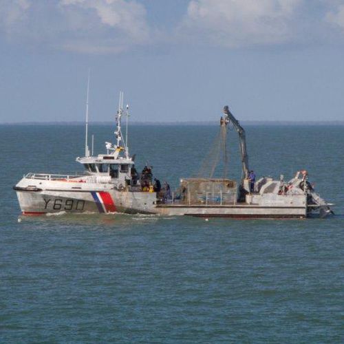 Navire spécial garde-pêche - ERF "Caouanne" - Chantier Naval Gléhen