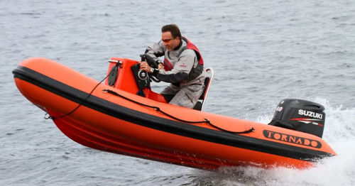 Bateau pneumatique hors-bord - 3.9M  - Tornado Boats International ApS - RIB / open / à console jockey