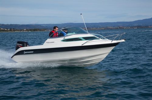 Cabin-cruiser hors-bord - 495 CLASSIC XL - Buccaneer - open / à console latérale / max. 4 personnes