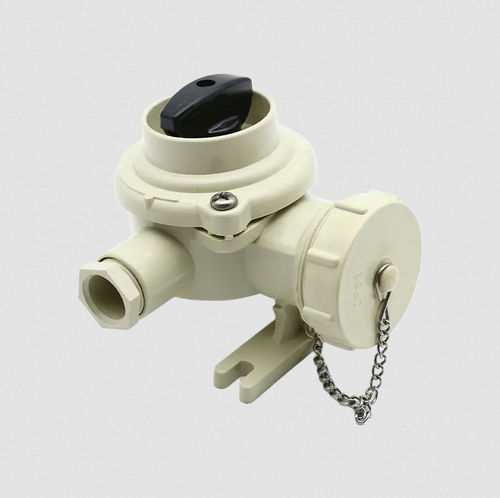 Prise électrique étanche pour navire - CZKS101-3 - Yuhuan Huaji Marine Electrical Appliance co. Ltd. - femelle / avec capot de protection / avec interrupteur