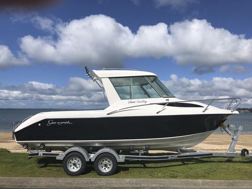 Day-cruiser hors-bord - Blazer HT - Seanymph Boats - à cockpit fermé / hard-top / de pêche sportive