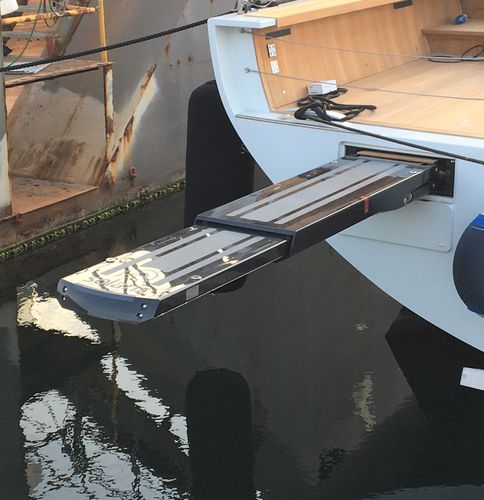 Passerelle pour bateau - D2.5 - CARBON EQUIPMENT ltd - pour yacht / télescopique / hydraulique