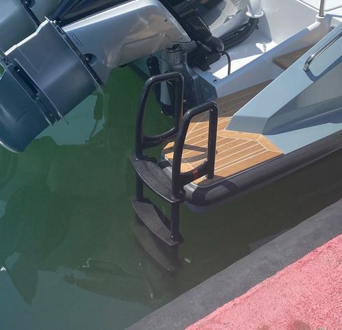 Échelle pour yacht - ER.1 Removable ladder small size - CARBON EQUIPMENT ltd - mobile / de baignade / en carbone