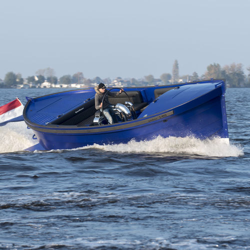 Coque open hors-bord - S-850 - Waterdream BV - à console centrale / de ski nautique / en aluminium