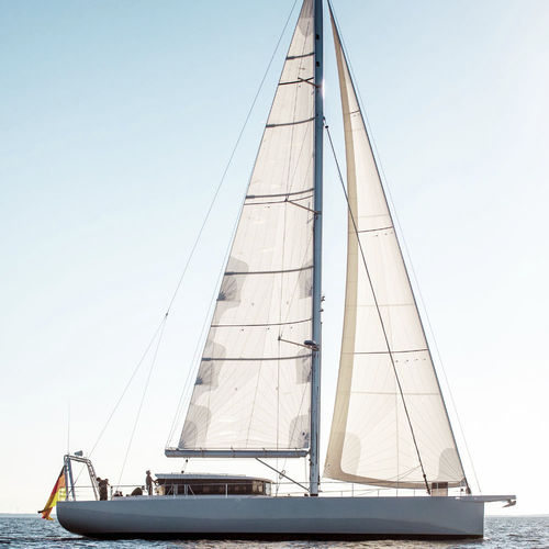 Sailing-superyacht de croisière - YC - YYachts - à cockpit ouvert / sloop / bout-dehors