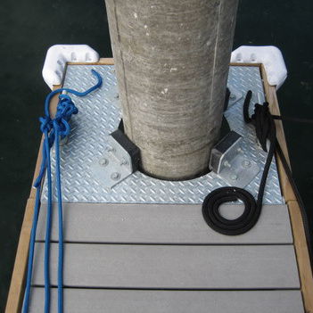 Guide-pieu pour ponton - Thunderbird - International Marine Floatation Systems, Inc. (IMFS)