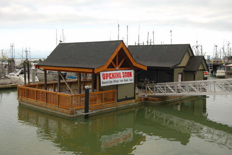 Restaurant flottant - Crab King - International Marine Floatation Systems, Inc. (IMFS)
