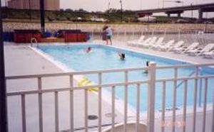 Piscine flottante - Alton  - International Marine Floatation Systems, Inc. (IMFS)