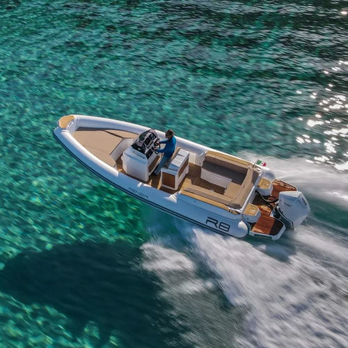 Bateau pneumatique hors-bord - R8 TOURER - RENIER - semi-rigide / à console centrale / max. 16 personnes