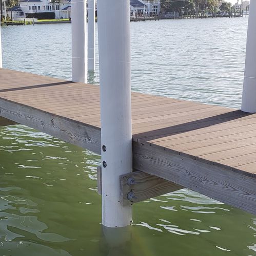 Guide-pieu pour ponton -  Durosleeve - Shoreline Plastics, LLC