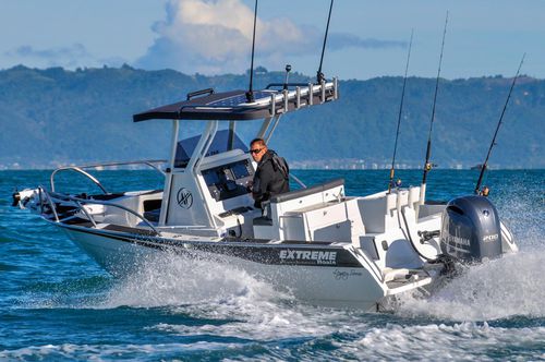 Coque open hors-bord - 645 CC - Extreme Boats EU Ltd. - à console centrale / de pêche / offshore