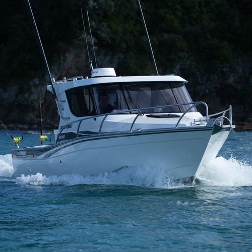 Cabin-cruiser in-bord - 915 XST - Extreme Boats EU Ltd. - diesel / avec timonerie / de pêche