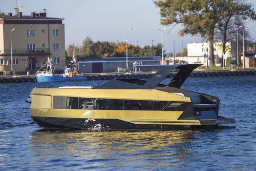 Cabin-cruiser in-bord - RX 30 - Futuro Boats - open / hard-top / en aluminium