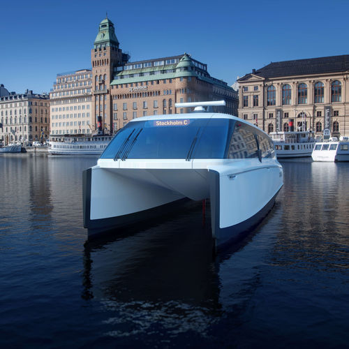 Bateau promenade - P-12  - Candela Technology - bateau taxi / électrique / coque rigide
