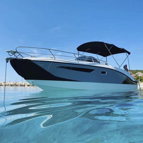 Cabin-cruiser hors-bord - Dylet 85 - Cantiere Nautica Trimarchi Srl - open / max. 9 personnes / bain de soleil
