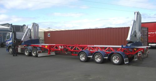 Remorque porte-conteneur - HC4520 - SWINGLIFT - pour chantier naval / pour terminal portuaire / chargement de côté