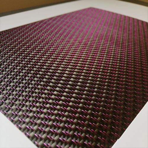 Tissu Uni Réfléchissant Métallisé Rouge Fibre De Carbone 3K - 100 Cm X 50 Cm