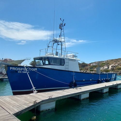 Chalutier - Tuna Pole - Sachal Shipyard - thonier senneur / en PRV