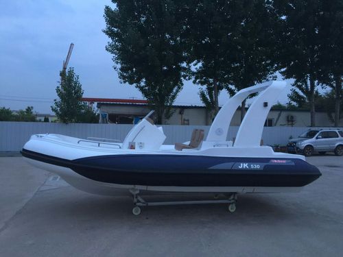 Bateau pneumatique hors-bord - SK-RIB530 LUX  - qingdao sk marine & equipments - essence / semi-rigide / open