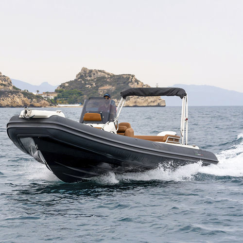 Bateau pneumatique hors-bord - 78 - BSC COLZANI srl - semi-rigide / open / à console latérale