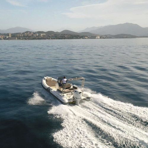 Bateau pneumatique hors-bord - 65  - BSC COLZANI srl - semi-rigide / open / à console latérale