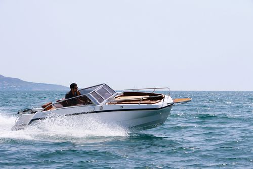 Runabout hors-bord - Wave e-550 - Magonis Boats  - électrique / bow-rider / max. 6 personnes