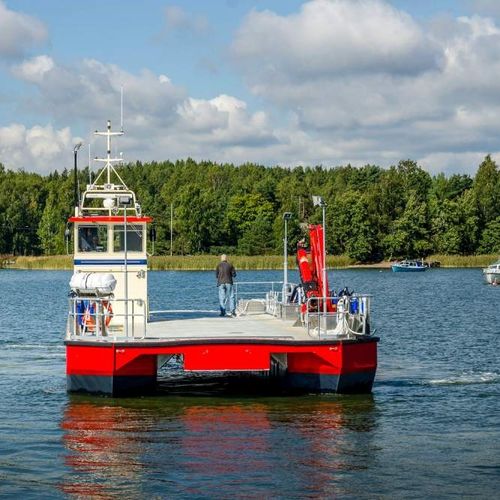 Bateau pompier - 1720 OSR - Kewatec - bateau de récupération des hydrocarbures / catamaran / hors-bord