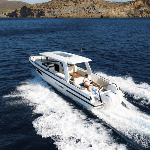Vedette hors-bord - 35 Grand Tourer - QUARKEN Boats - bimoteur / open / soft-top