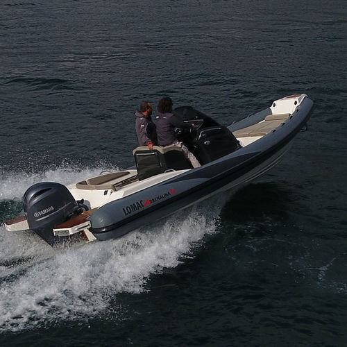 Bateau pneumatique hors-bord - ADRENALINA 7.0 - Lomac - semi-rigide / à console centrale / open