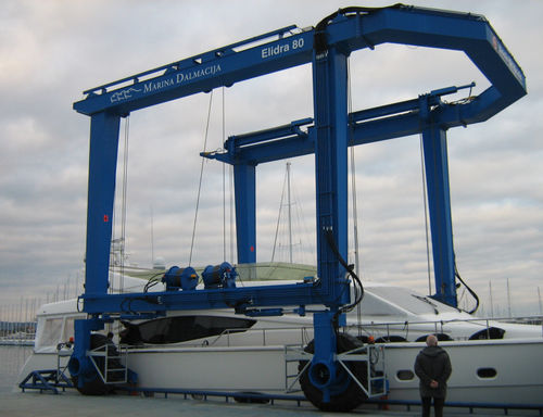 Travel lift contrôlé à distance - 80V - Eden Tech Srl - toutes roues directrices / quatre roues motrices / direction Ackermann