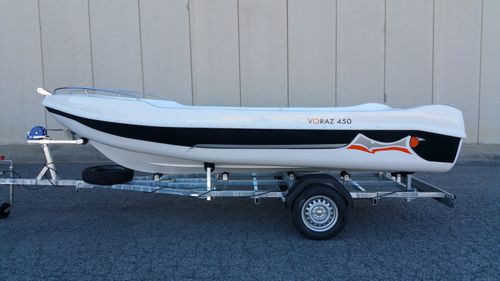Coque open hors-bord - VORAZ 450 BOTE - VORAZ Astilleros - de plongée / de pêche sportive / max. 6 personnes